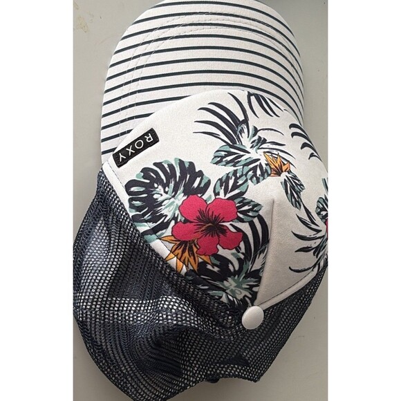 ROXY Trucker Hat Snap Back Mesh Beach Summer Floral Stripes Surf Vibes Cap Y2K - Picture 2 of 6